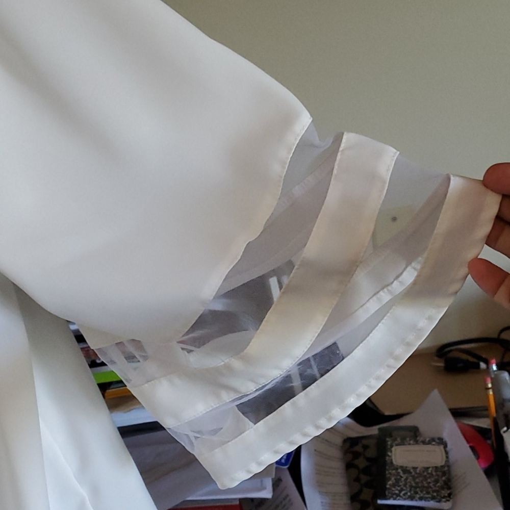 Blouse - Picture 2 of 5